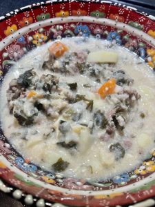 soupe turque à la viande hachée de boeuf du livre de recettes Méditerranée voyage dans les cuisines